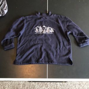 Sweater with cute mountain detail